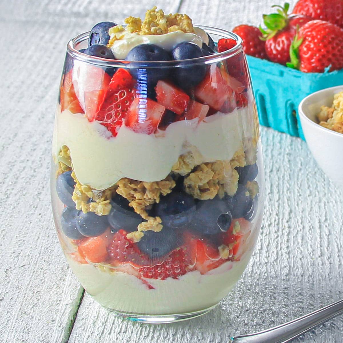 parfait-de-yogur-berry-parfait-east-texas-food-bank